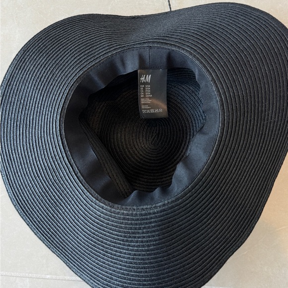 H&M Black Wide-Brimmed Hat - Picture 2 of 2